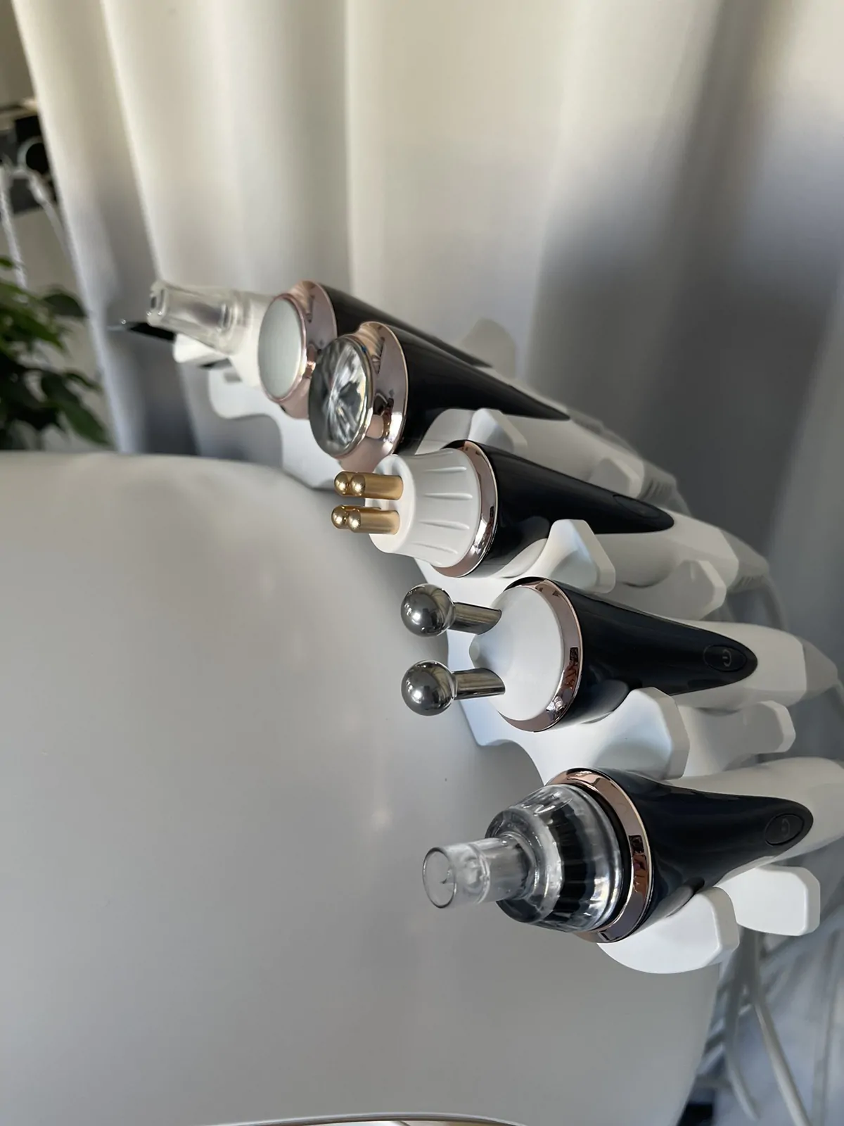 Profesionali veido priežiūros įrangas